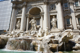 http://pehor.com/zf3/_files/obrazky/ITALIE08S/Fontana di Trevi.JPG